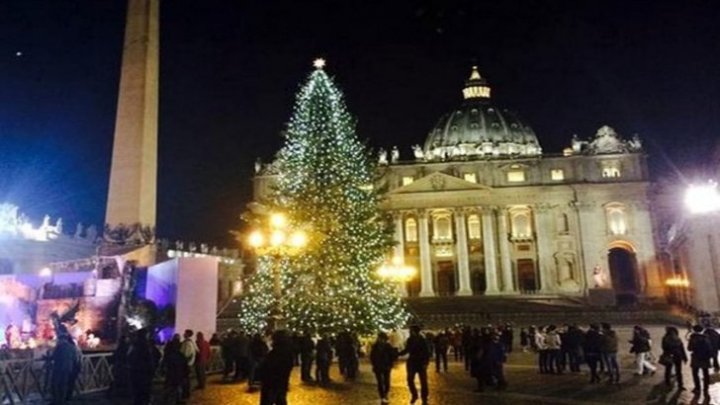 Seară magică la Vatican. Au fost aprinse luminițele de Crăciun