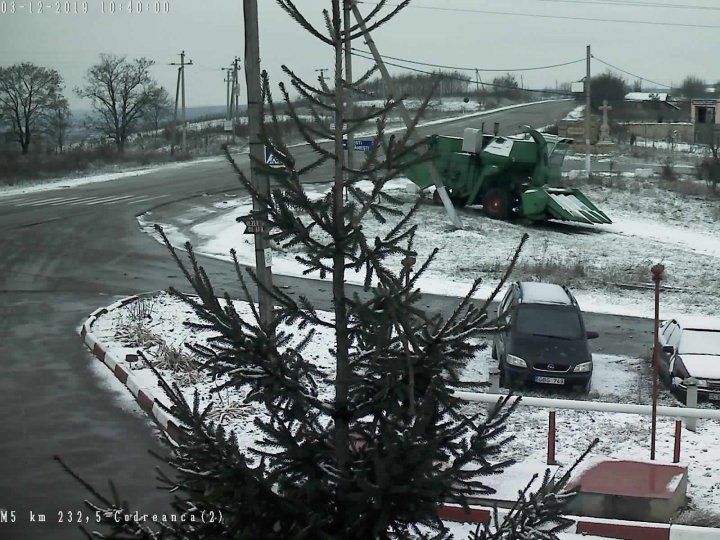 A NINS în nordul şi centrul ţării. Sute de tone de material antiderapant, împrăștiate. Cum se circulă la această oră (FOTO)