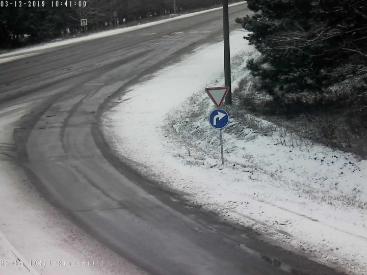 A NINS în nordul şi centrul ţării. Sute de tone de material antiderapant, împrăștiate. Cum se circulă la această oră (FOTO)