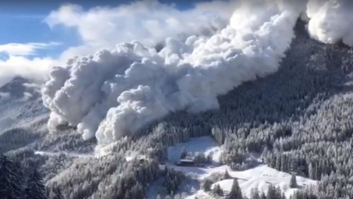 Pericol de avalanșă la munte în România şi Ucraina 