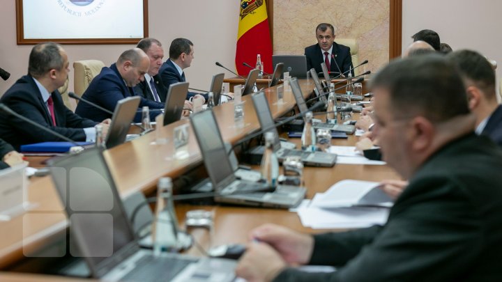 Guvernul va aloca 1,87 milioane lei pentru asigurarea implementării Legii privind sistemul unitar de salarizare în sectorul bugetar