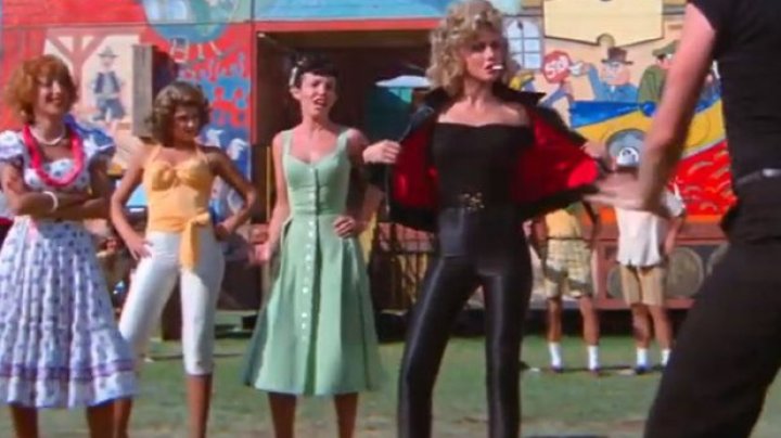 Olivia Newton-John şi-a primit înapoi costumul din "Grease", vândut la licitaţie