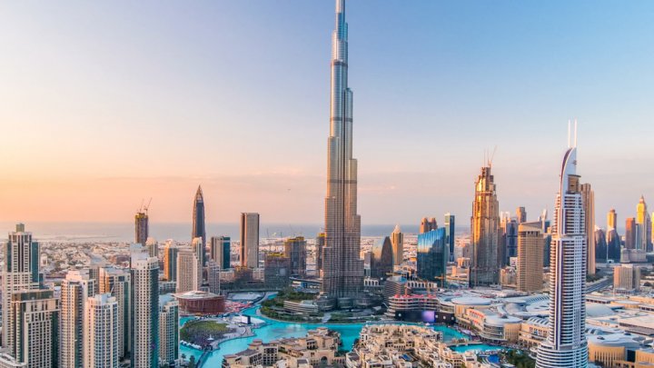 Proprietarul Burj Khalifa scoate la vânzare cele două punţi de observaţie din vârful turnului