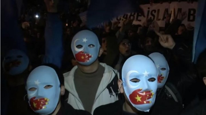 Mii de oameni au protestat la Istanbul. Cine sunt și ce îi nemulțumește pe oameni