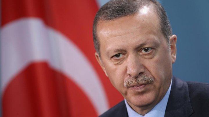 Erdogan va trimite militari în Libia, după vizita surpriză din Tunisia