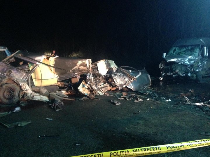 ACCIDENTUL TRAGIC de la Cojuşna: O femeie a pierdut lupta cu viaţa. A MURIT în drum spre spital (IMAGINI DE GROAZĂ)