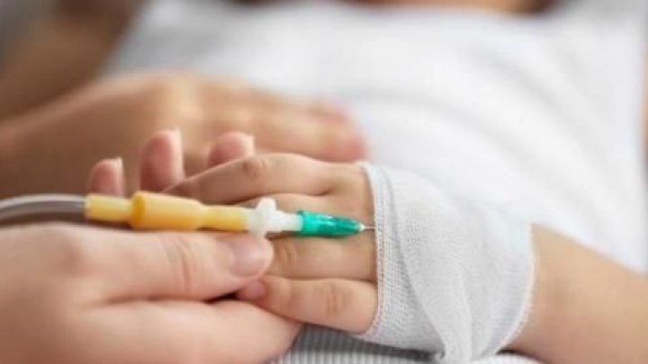 Doi gemeni se zbat între viaţă şi moarte la spital, după ce s-au otrăvit cu medicamente