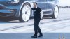 Elon Musk șochează din nou. Miliardarul american şi-a demonstrat abilităţile de dansator la prezentarea Tesla Model 3 în China (VIDEO)