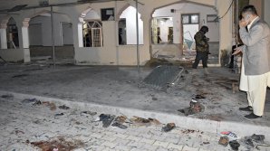 Atentat cu bombă într-o moschee din Pakistan: Cel puţin 13 persoane au fost ucise
