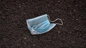 Coronavirus: Corpul neînsufleţit al unui bărbat, lăsat mai multe ore pe un trotuar din oraşul Wuhan (VIDEO)