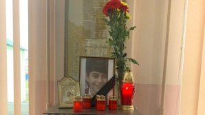 DOLIU la liceul din Orhei unde a învăţat copilul UCIS de un băiat pentru o consolă de jocuri