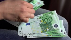 Au oprit doi şoferi pe şoseaua Chişinău-Hânceşti şi au cerut MITĂ DE SUTE DE EURO. Doi inspectori de patrulare, cercetaţi penal 