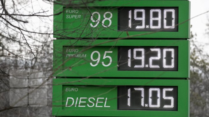 REACŢIA şoferilor după scumpirea carburanţilor: Of, mă doare inima când văd (FOTO)