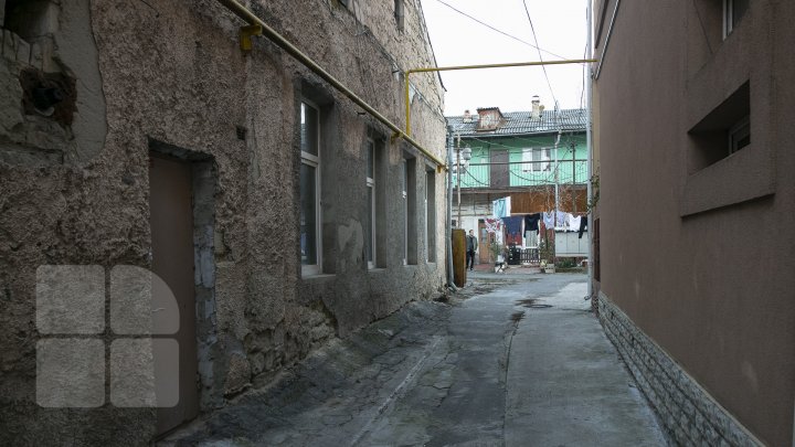 Chişinăul, străbătut de peste 100 de galerii şi tuneluri subterane, vechi de peste 120 de ani (FOTOREPORT)