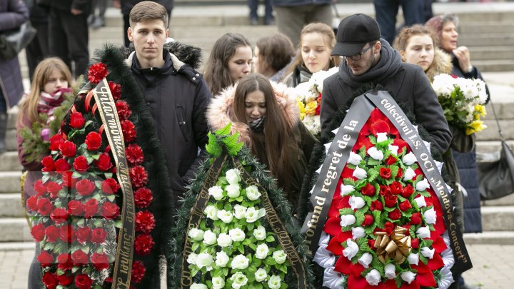 MOLDOVA ÎŞI IA RĂMAS BUN DE LA ŞTEFAN PETRACHE. MOLDOVA ESTE ÎN DOLIU. MAI PUŢIN GUVERNUL ŞI PREŞEDINŢIA... 