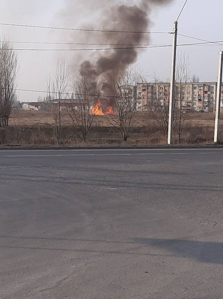 Alertă la 112. INCENDIU pe un câmp din Ialoveni (VIDEO/FOTO)