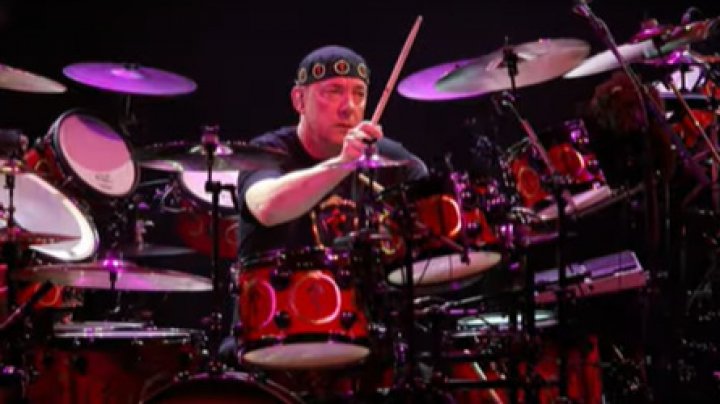 Neil Peart, bateristul celebrei trupei de rock progresiv Rush, a murit la vârsta de 67 de ani 