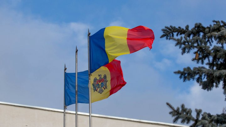 Moldovenii vor obţine în regim simplificat permis de muncă în România