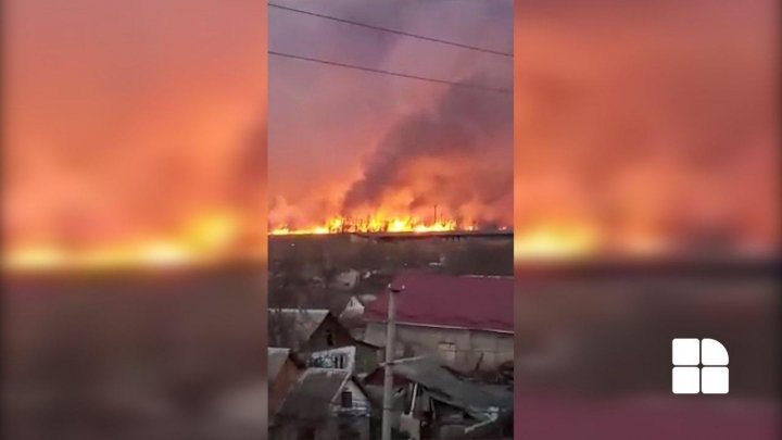 Incendiu la Strășeni. Arde o suprafață mare de vegetație (FOTO/VIDEO)