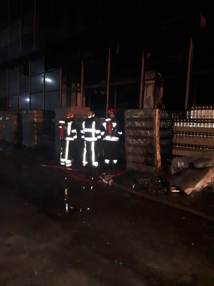 INCENDIU PUTERNIC în sectorul Rîșcani al Capitalei. Mai multe autospeciale ale pompierilor, la faţa locului (FOTO)