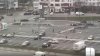 Mai multe mașini din parcarea unui hipermarket din Capitală, lovite de câţiva adolescenţi (VIDEO)