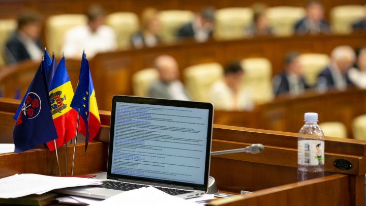 Parlamentul se întrunește în ședință plenară. Ce proiecte de lege vor fi discutate