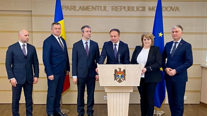  Membrii grupului parlamentar PRO MOLDOVA din Rezina sunt ameninţaţi şi şantajaţi