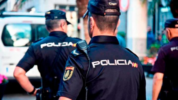 Poliţia spaniolă a descoperit o schemă frauduloasă de încasare a pensiilor unor persoane decedate: 11 persoane, reţinute