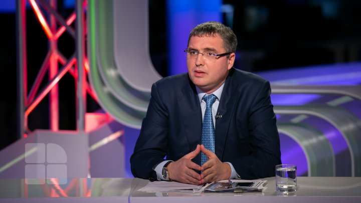  Usatîi spune că SIS a pregătit un raport despre concurenţii electorali, iar jumătate din informații ar fi false