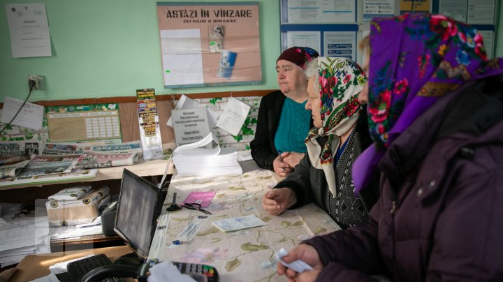 LA POŞTĂ, CA ÎN EVUL MEDIU: Oficiile din Drăsliceni şi Ratuş sunt pline de şobolani (FOTOREPORT)