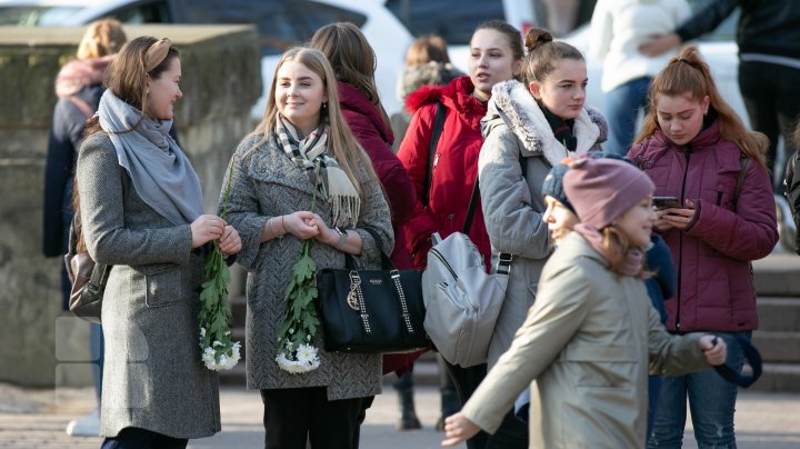 Omagiu lui Grigore Vieru. Regretatul poet ar fi împlinit astăzi 85 de ani (FOTOREPORT)