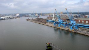 Marea Britanie: Mai multe persoane au fost descoperite într-un container într-un port