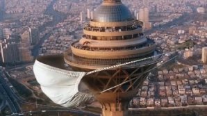 O mască uriașă, pusă pe cel mai înalt zgârie-nori din Iran, Borje Milad, din cauza coronavirusului (VIDEO)  