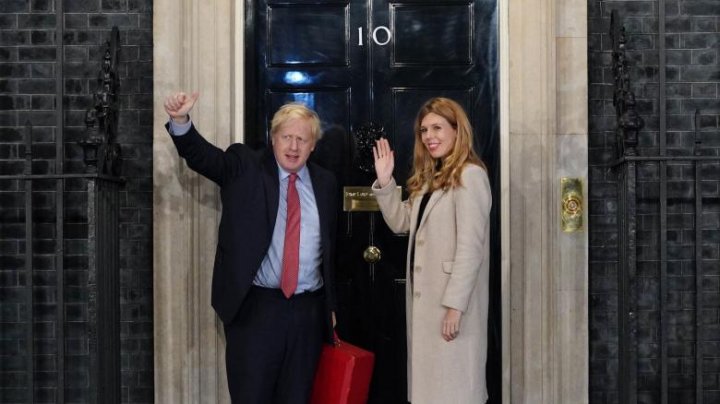 Boris Johnson s-a logodit. Premierul britanic se pregătește să devină tată 