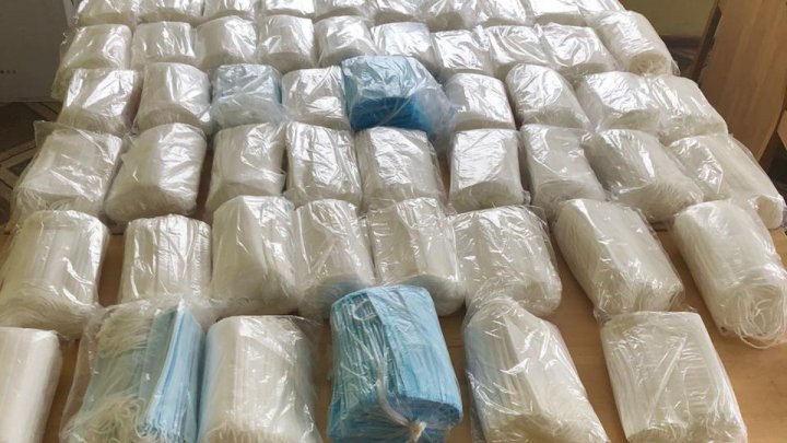 Tentativă de contrabandă cu măşti medicinale, contracarată la frontiera româno-ucraineană (FOTO/VIDEO)