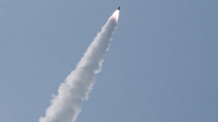 Coreea de Nord a lansat două proiectile neidentificate. Cât de departe au ajuns rachetele