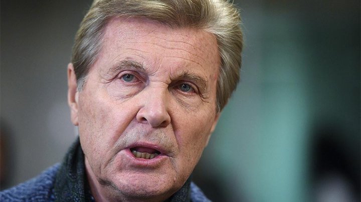 Renumitul cântăreț rus Lev Leșcenko, internat în reanimare cu pneumonie. Artistul și soția sa așteaptă rezultatele testelor la coronavirus
