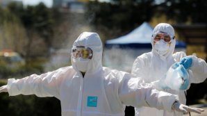 Medicii români care vor ajuta doctorii moldoveni în lupta cu COVID-19 ajung azi în Moldova