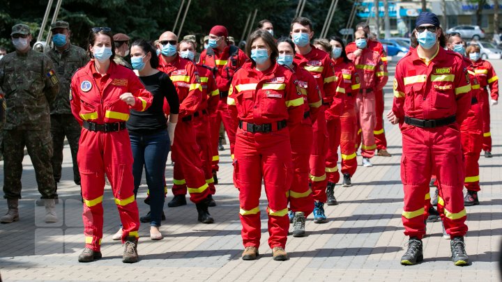 52 de cadre medicale din România vor lucra cot la cot cu doctorii moldoveni în lupta cu COVID-19 (FOTOREPORT)