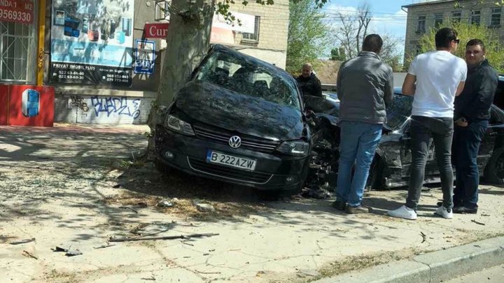 ACCIDENT CUMPLIT în sectorul Botanica al Capitalei. Mai multe mașini, avariate grav (VIDEO/FOTO)