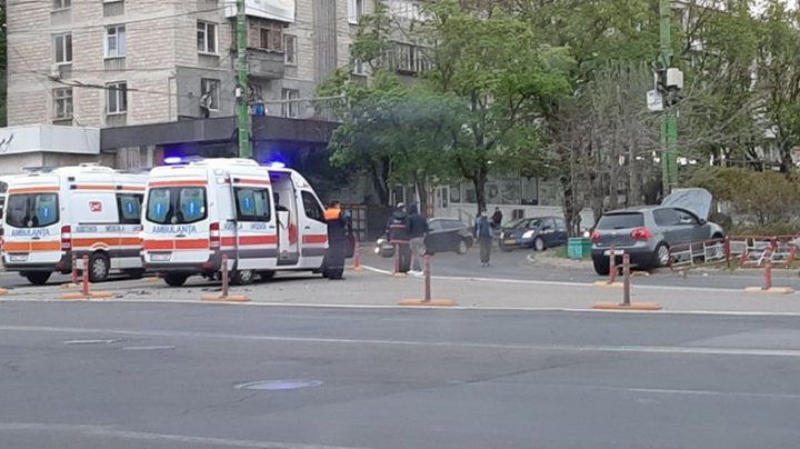 ACCIDENT GRAV în Capitală. O șoferiță, o tânără și doi copii au avut de suferit (VIDEO)