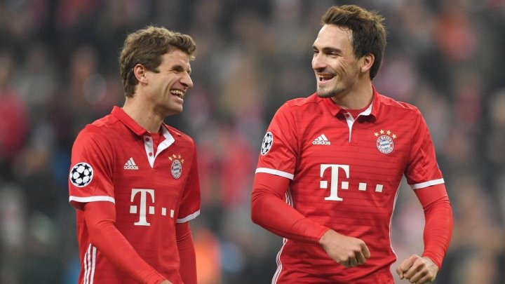 Rivalitatea pe timp de pandemie. Thomas Muller şi Mats Hummels au participat la un concurs online, care a inclus mai multe probe