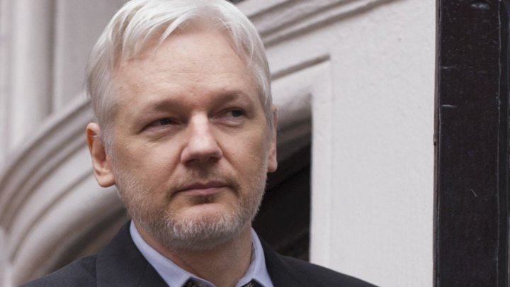 Julian Assange a devenit în secret tatăl a doi copii în perioada petrecută în Ambasada Ecuadorului din Londra