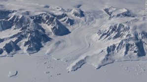 NASA: 300 de miliarde de tone de gheață se topesc anual din Calota Glaciară