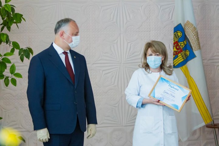 Igor Dodon promite dublarea salariilor medicilor