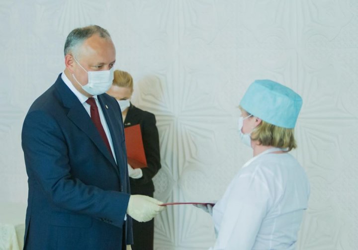 Igor Dodon promite dublarea salariilor medicilor