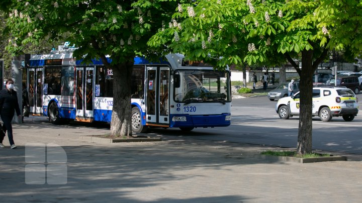 Transportul public activează în regim normal, dar sunt anumite REGULI. Ce trebuie să știe pasagerii (FOTOREPORT)