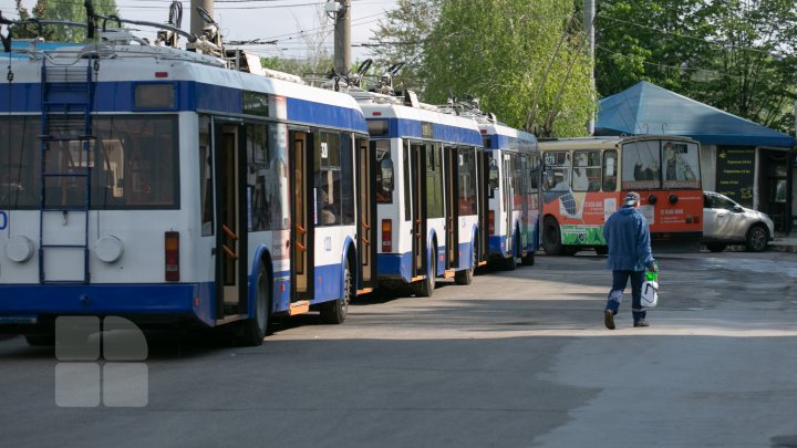 Transportul public activează în regim normal, dar sunt anumite REGULI. Ce trebuie să știe pasagerii (FOTOREPORT)