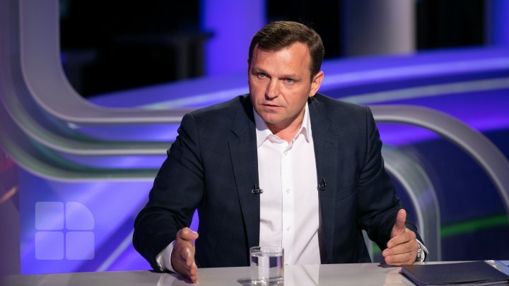 Poeziile, la ordinea zilei pe pagina de Facebook a lui Andrei Năstase. Mesajul transmis de politician într-o nouă postare