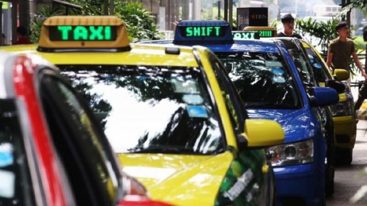 Un şofer de taxi din Singapore a primit 4 luni de închisoare pentru o postare pe Facebook despre COVID-19